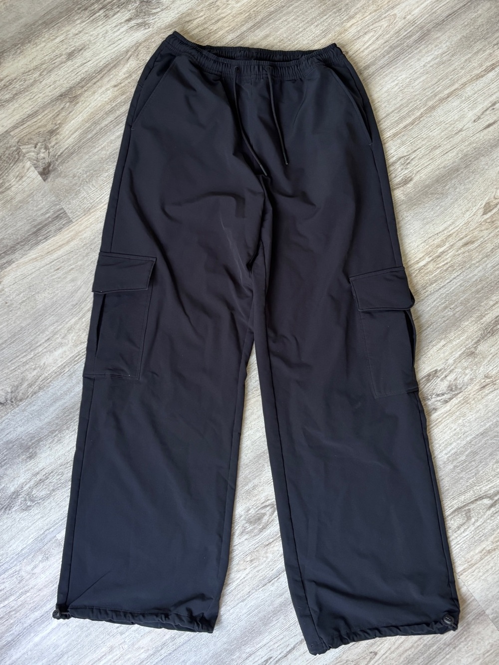 Gilly Hicks black fleece lined cargo pants